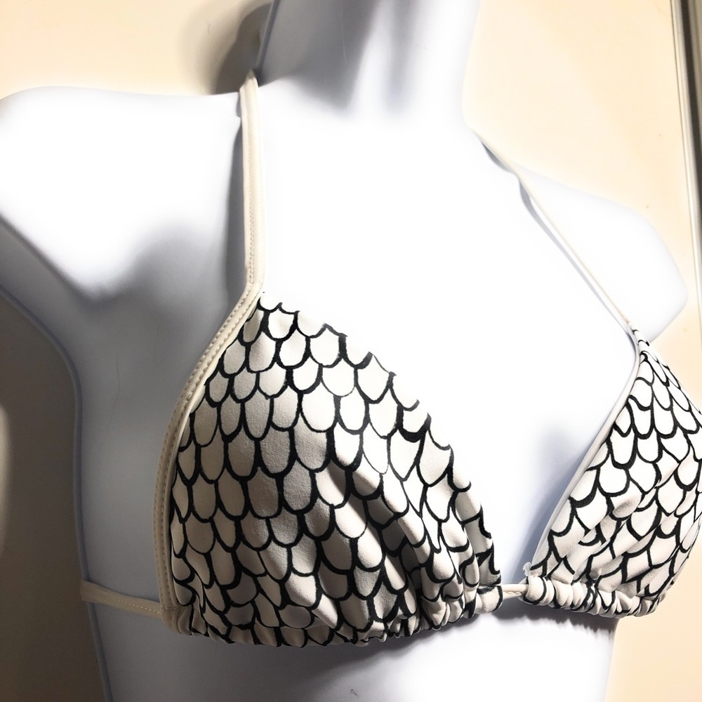 Kore Triangle Bikini Top - Picture 3 of 5